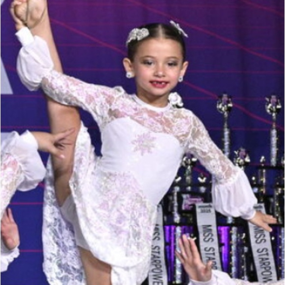 Elegant White Lace Kids Dance Costume
